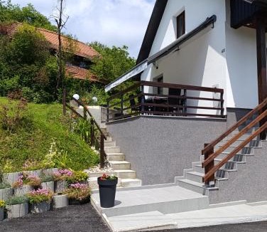 Ozalj Apartment | Kuća za odmor Obitelj Kušan
