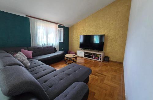 Unesic House | Kuća za odmor Rajčić