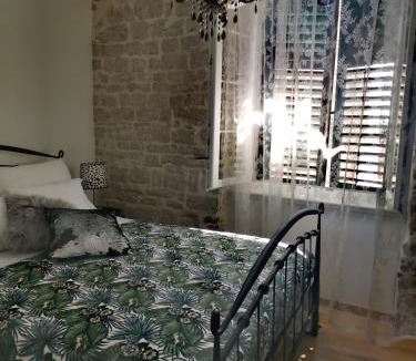 Sibenik Old Town House | L&L Rooms Royal