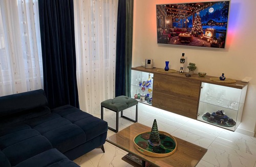 Nasice Apartment | La Luna ⭐ Premium Deluxe Apartment with Pool & Jacuzzi Bikes and Parking