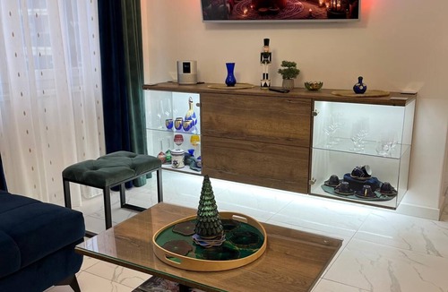 Nasice Apartment | La Luna ⭐ Premium Deluxe Apartment with Pool & Jacuzzi Bikes and Parking