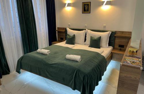 Nasice Hotel | La Luna Premium Deluxe Apartment with Pool & Jacuzzi, Bikes and Secured Parking