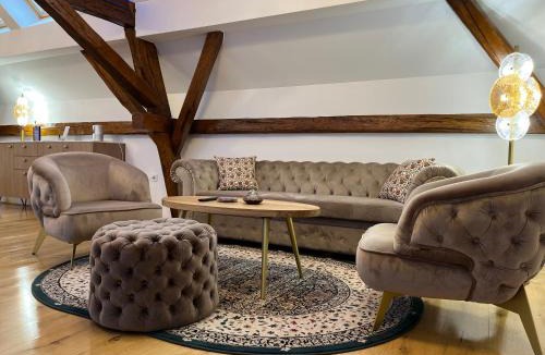 Nasice Villa | La Luna Royal Deluxe Luxury House with Pool & Jacuzzi, Bikes and Secured Parking