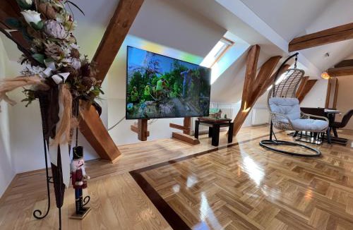 Nasice Hotel | La Luna Rustic Deluxe Apartment with Pool & Jacuzzi, Bikes and Secured Parking