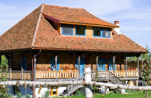 Cristian House | La poale de munte