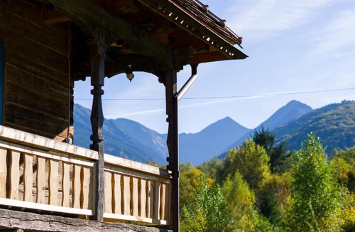 Cristian House | La poale de munte