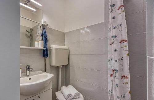 Cove Murtar Hotel | Lasta Lošin Town Rooms - Happy Rentals