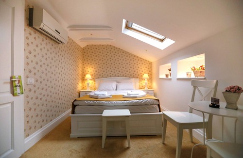 Bucharest Hotel | Les Jardins Carol