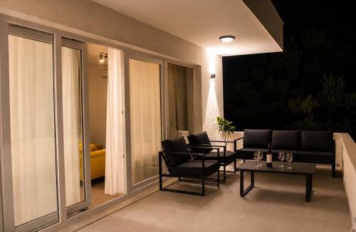 Grebastica House | Little Swiss 2