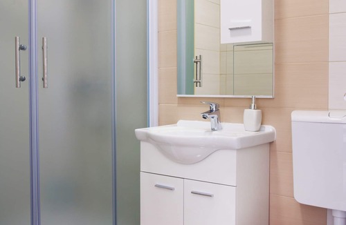Velika Gorica House | London Rooms Zagreb Airport