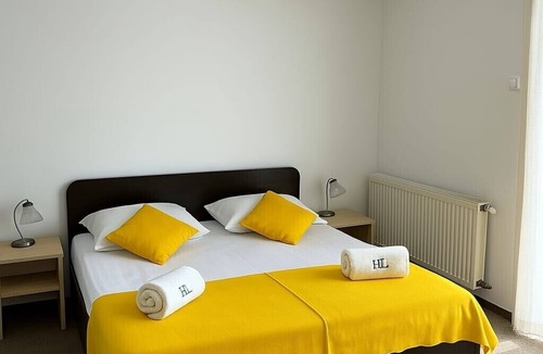 Velika Gorica House | London Rooms Zagreb Airport
