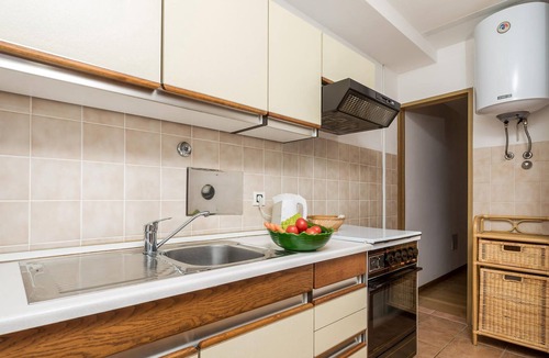 Icici Apartment | Look forward to a vacation near the sea in this spacious vacation apartment!