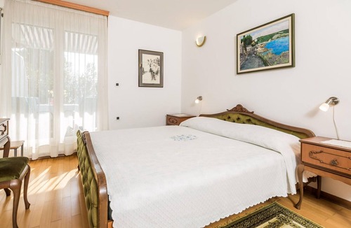 Icici Apartment | Look forward to a vacation near the sea in this spacious vacation apartment!