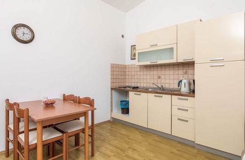 Vidalici Apartment | Look forward to a wonderful sea view on vacation in this vacation apartment.