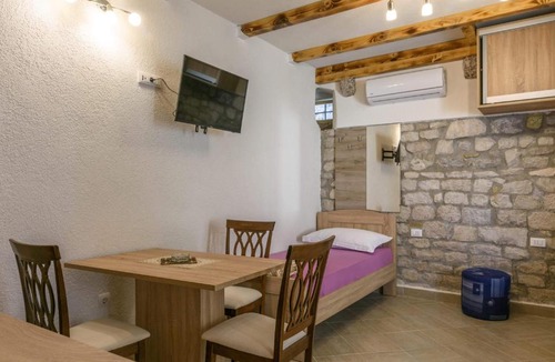 Trogir Apartment | Lorena
