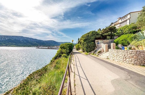 Baska Apartment | Lori Red - Cozy Hideaway for Two with sea view 🌊
