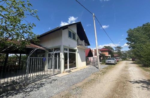 Molve Apartment | Lotus Pearl Lake Retreat Apartments - One Bedroom Apartment with Terrace and Sauna
