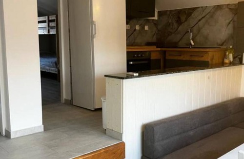 Molve Apartment | Lotus Pearl Lake Retreat Apartments