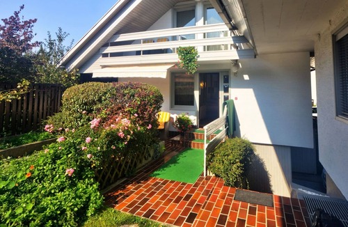 Bled Apartment | Lovely apartment for 4 guests with WIFI, TV, patio and parking