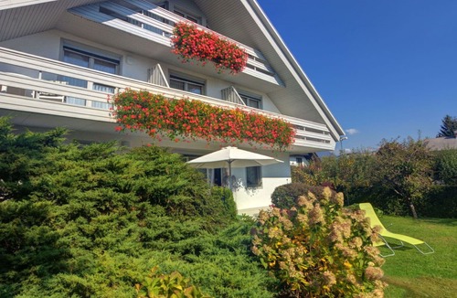Bled Apartment | Lovely apartment for 4 guests with WIFI, TV, patio and parking