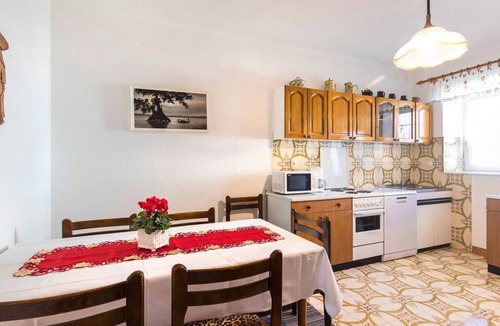 Donji Kraj Apartment | Lovely apartment for 4 guests with A/C, WIFI, TV, terrace and pets allowed
