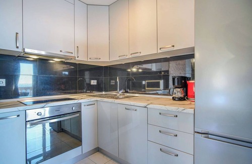 Rubesi Apartment | Lovely apartment for 4 people with A/C, WIFI, pool, TV and balcony
