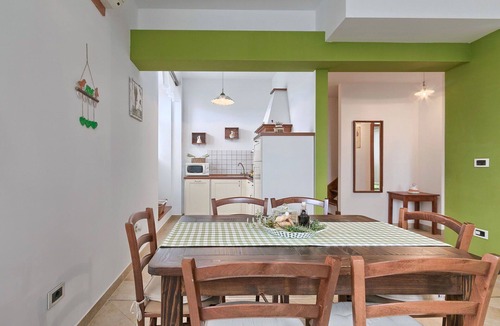 Vintijan Apartment | Lovely apartment for 5 guests with A/C, WIFI, TV and terrace