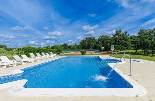 Modrusani Apartment | Lovely apartment for 8 people with pool, WIFI, A/C, TV and terrace