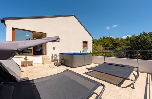 Korlat Apartment | Lovely apartment in Korlat with WiFi