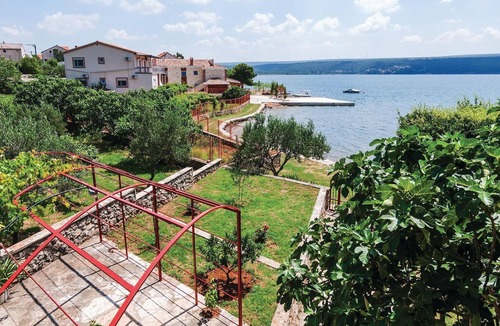 Krusevo Apartment | Lovely apartment in Krusevo with house sea view