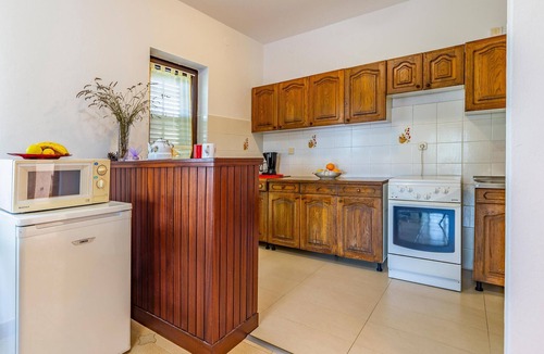 Medulin Apartment | Lovely apartment in Medulin with WiFi