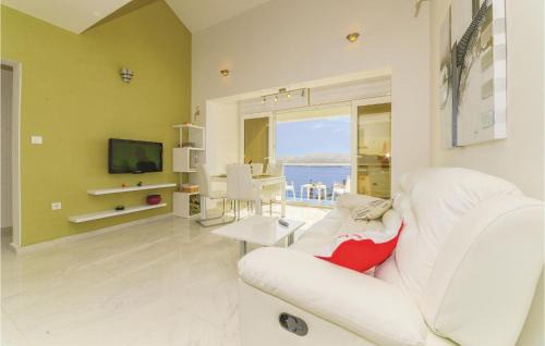 Miskovici Apartment | Lovely Apartment In Miskovici With House Sea View