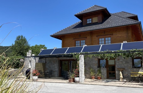 Predjama Apartment | Lovely apartment in nature!