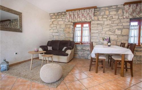 Dracevac Apartment | Lovely Apartment In Porec With Wifi