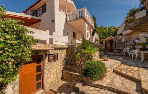 Potocnica Apartment | Lovely Apartment In Potocnica With Wifi