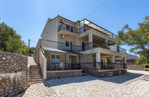 Senj Apartment | Lovely apartment in Senj with WiFi