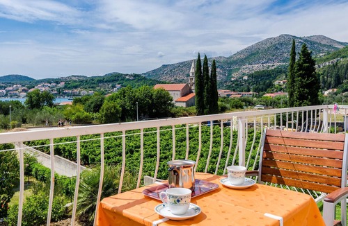 Slano Apartment | Lovely apartment in Slano with WiFi