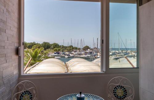 Cervar Porat Apartment | Lovely apartment near the beach with a sea view