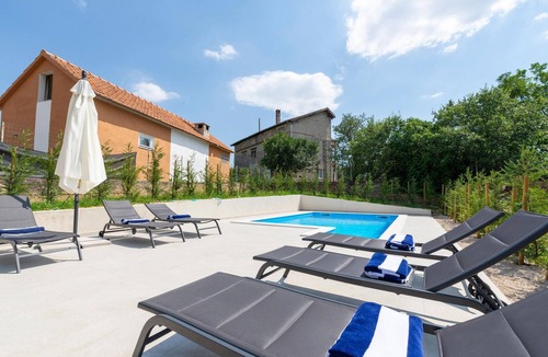Benkovac House | Lovely home in Benkovac