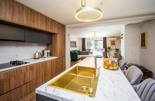 Bizovac House | Lovely home in Bizovac with sauna