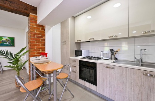 Konjscina House | Lovely home in Bocadir with WiFi