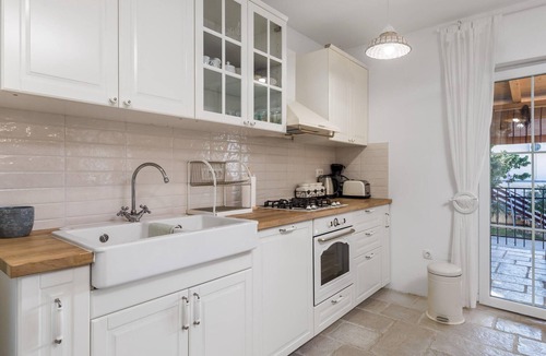Ribarica House | Lovely home in Cesarica with sauna