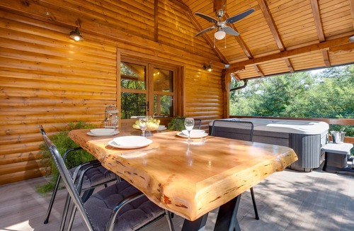 Velika Gorica House | Lovely home in Donja Lomnica with sauna