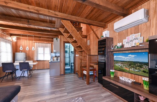 Veliko Trgovisce House | Lovely home in Veliko Trgovisce with sauna