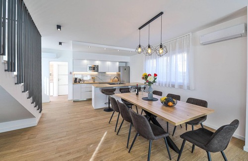 Kastel Stari House | Lovely home in Kastel Stari