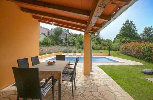 Boljevici House | Lovely home in Krsan with WiFi