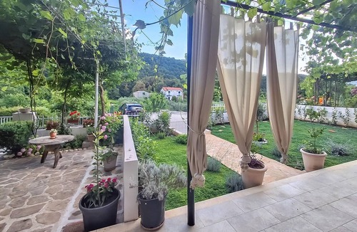 Kucice House | Lovely home in Kucice with house a panoramic view