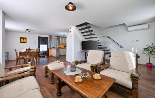 Bjelovar House | Lovely Home In Kupinovac