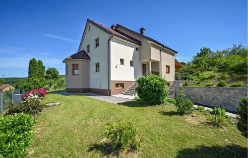 Sveti Ilija House | Lovely Home In Luzan Biskupecki