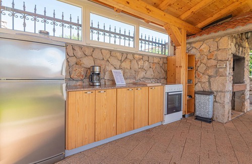 Pirovac House | Lovely home in Pirovac